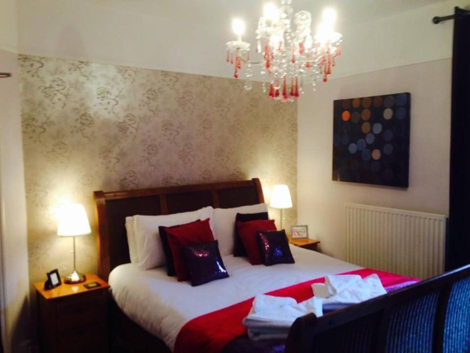 Ty Rosa Rooms Кардифф Экстерьер фото