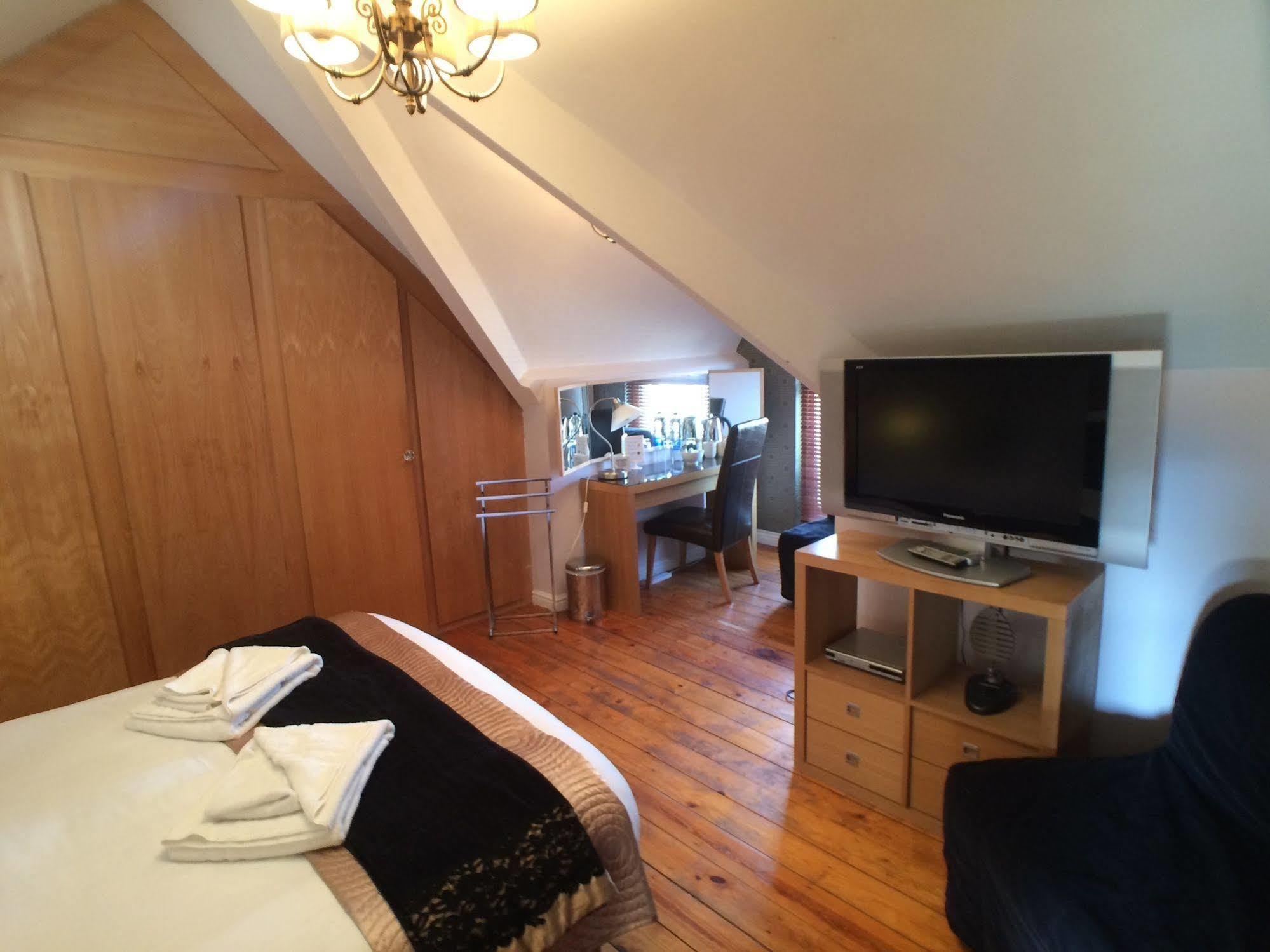 Ty Rosa Rooms Кардифф Экстерьер фото